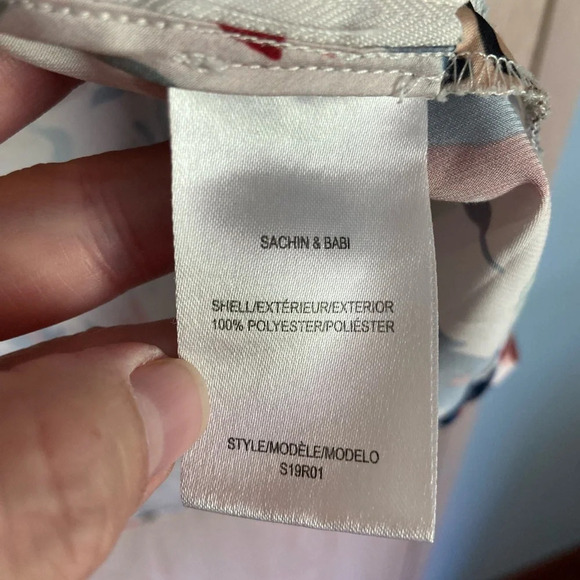 Sachin & Babi Multi Bloom Wrap Blouse Floral Sz 6 - Picture 13 of 13